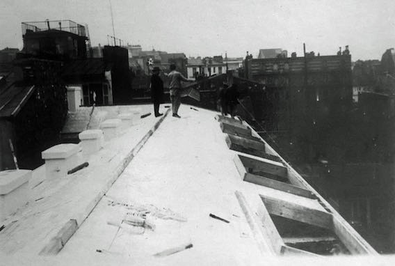 New roof over the Annex, below which are the new artist studios, 1929. Photograph RH archives.