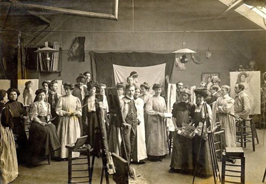 Académie Vitti in 1905 (Wikimedia Commons)