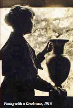 Blondelle Malone posing with a Greek vase. (Washington 8)