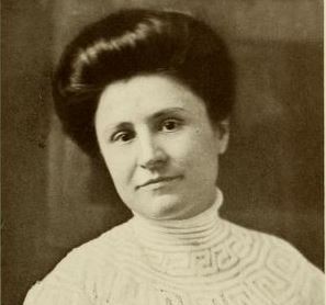 Clara Pfeifer Garrett, Strauss Photo, 1913