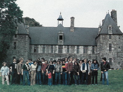 Danielle and students at the Château de Cerisy-la-Salle, Normandy, 1983. Image retrieved from Columbia Magazine, November 1983, 26.