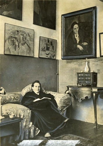 Gertrude Stein in the apartment at 27 rue de Fleurus, before 1910, Library of Congress