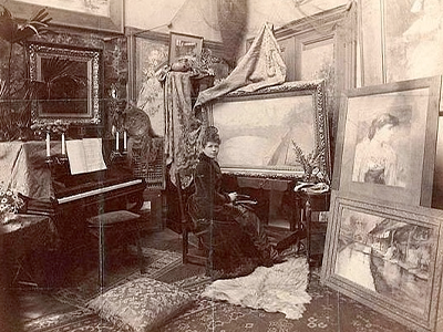 Kathleen Greatorex photographed by Édmond Bénard in her Paris studio, ca. 1900, Wikimedia Commons)