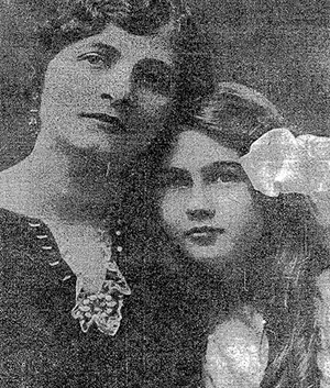 Photo of Klamroth and her daughter, Biji Martin, August 22, 1915, The Washington Post.