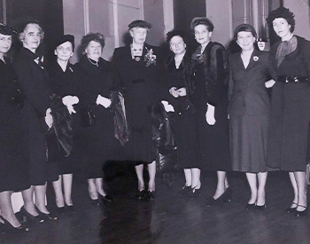 Mrs. David Bruce (wife of American Ambassador to France), Mrs. Dwight Eisenhower, Mrs. Dean Acheson, Mrs. Eleanor Roosevelt, Miss Dorothy F. Leet, Mrs. Austin (wife of Senator Austin), Mme René Pleven (wife of Minister Pleven), Ana Lord Strauss, Mme Lefaucheux (French delegate to the U.N.). Luncheon of the American Women's Group, 1951. Photo retrieved from the RH archives.