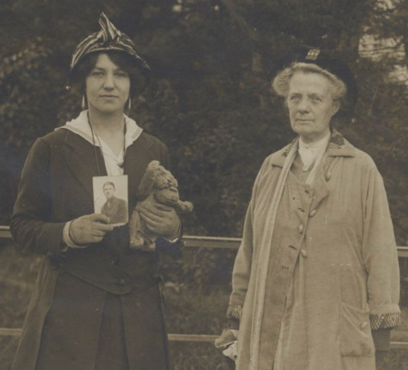 Mirrlees and Harrison in Paris in 1915, Newnham College Archives, Cambridge University