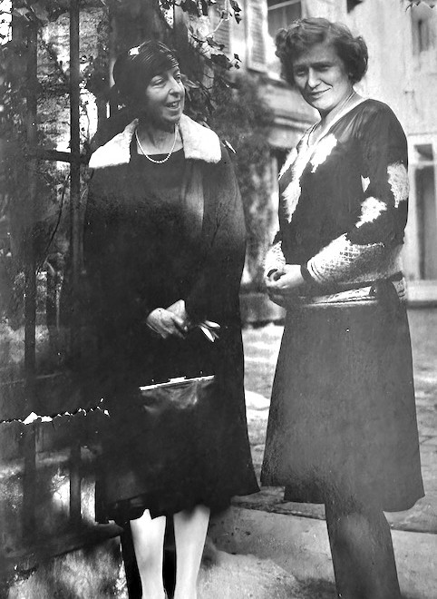 Photograph of Roselle Shields and Dorothy F. Leet in the garden, 1930s. RH Archives