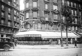 Photograph, Le Dome Café, Paris, n.d.