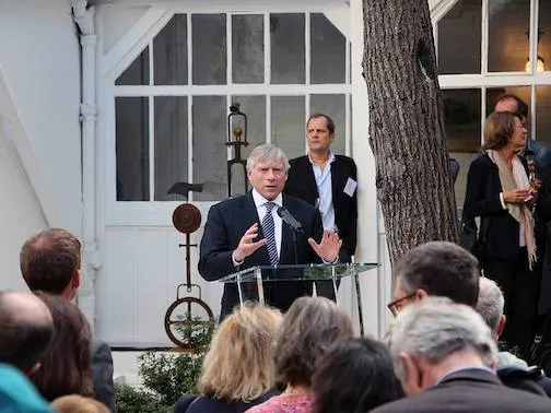 Lee Bollinger addressing the public in 2013