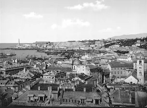 Genoa at the turn of the 20th century, Wikimedia Commons.