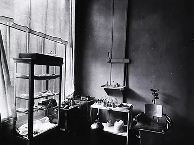 Eye, ear, nose, throat clinic, ca. 1918, image A011451. Digital collections. National Library of Medicine
