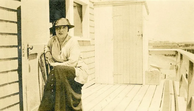 Photo of Ethel Mars on the balcony of the house she and Squire occupied in Provincetown, c. 1918. Wikipedia
