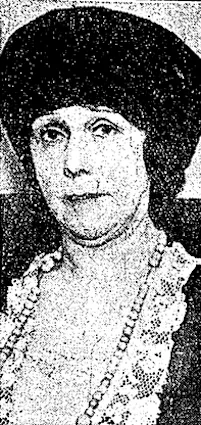 Photo of Maude Miriam Noel. “Mrs. F.L. Wright Sues Dancer for Architect’s Love.” Chicago Daily Tribune, August 31, 1926, pg. 5. ProQuest Historical Newspapers.

