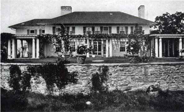 Blendon Hall, Anna Osgood (F. S. Culver) house, Hadlyme, Connecticut, 1902. Monograph of the Work of Charles A. Platt (plate 129). Printed in Longstreth 36