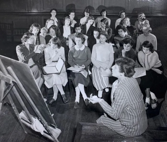 Smith College's Class of 1952 Junior Year Abroad studying art in the Grande Salle. (Smith College Archives)