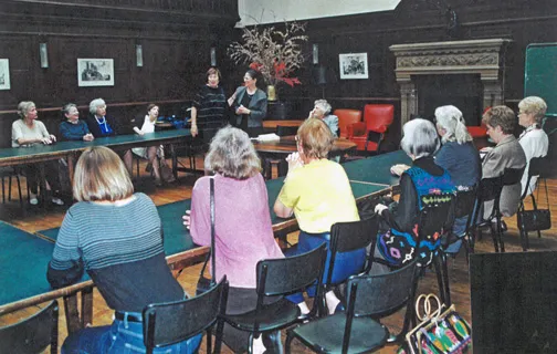 Smith JYA 1950-1951, Reunion in 2000, Grande Salle. Grossman. Smith Archives