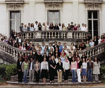 Class photo, Institut de Tourraine, 2007-2008 France, Sweet Briar 2007-2008, Alumni Magazine 2017, 15