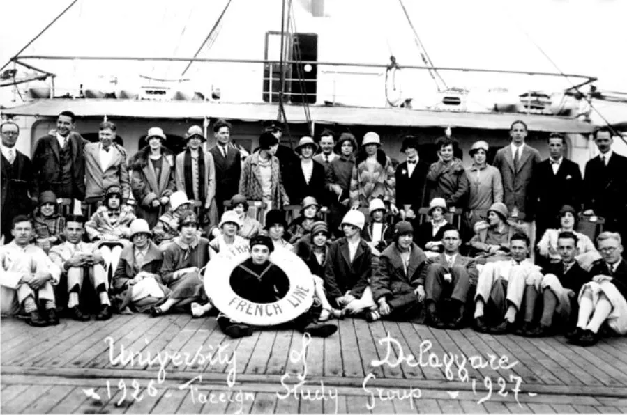 The 1926-1927 group of juniors going abroad (University of Delaware Special Collections)