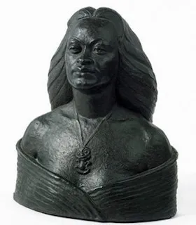 Margaret Butler, "La Nouvelle Zélande," 1938, bronze. Museum of New Zealand