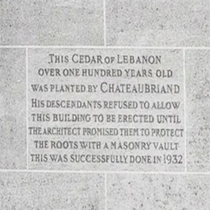 Engraved panel on the wall of the American Students’ Center (Delanoë)