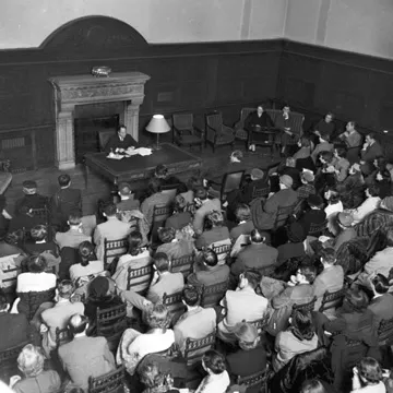 Daninos lecture, 1956