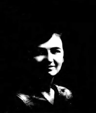 Dorothy Louise Mackay, passport photo, 1921. 22 years old. Ancestry.com